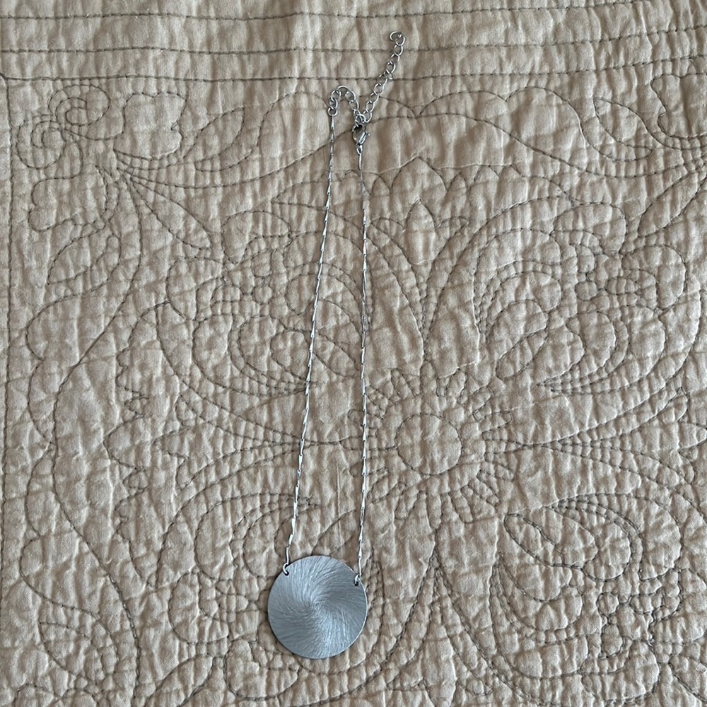 Von Maur Women’s Necklace Simple in Silver